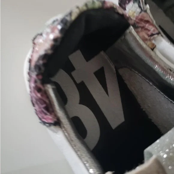 SUPER CUTE P448 FLORAL SNEAKERS size 37 - Picture 3 of 12